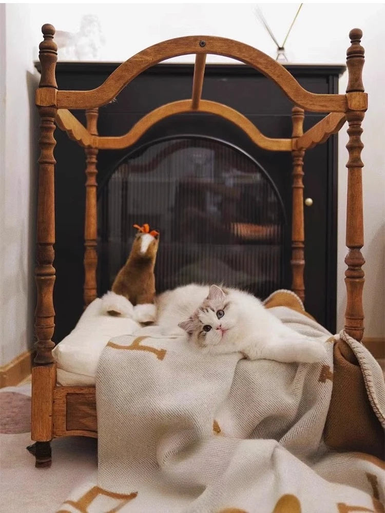 Solid Wood Pet Beds and Furniture Strong and Durable Vintage Small Cat Bed Luxury Design Cat Accessories Pets Products