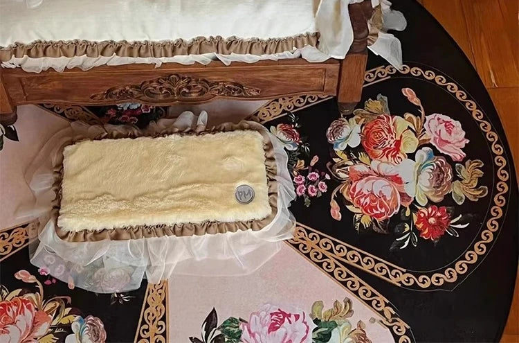 Solid Wood Pet Beds and Furniture Strong and Durable Vintage Small Cat Bed Luxury Design Cat Accessories Pets Products